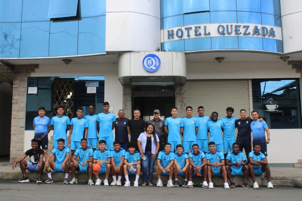 Hotel Quezada Hermanos Santo Domingo de los Colorados Dış mekan fotoğraf