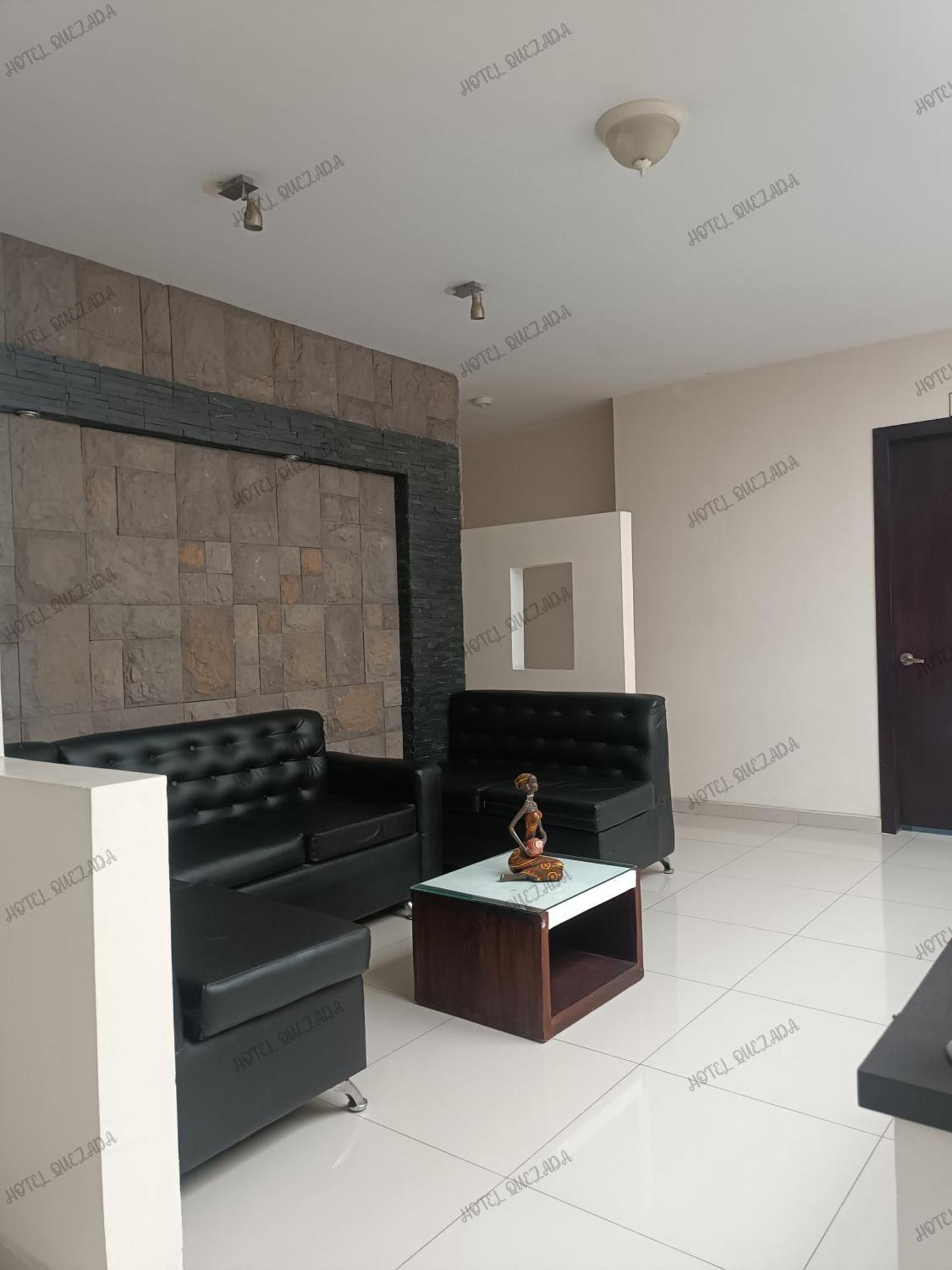 Hotel Quezada Hermanos Santo Domingo de los Colorados Dış mekan fotoğraf